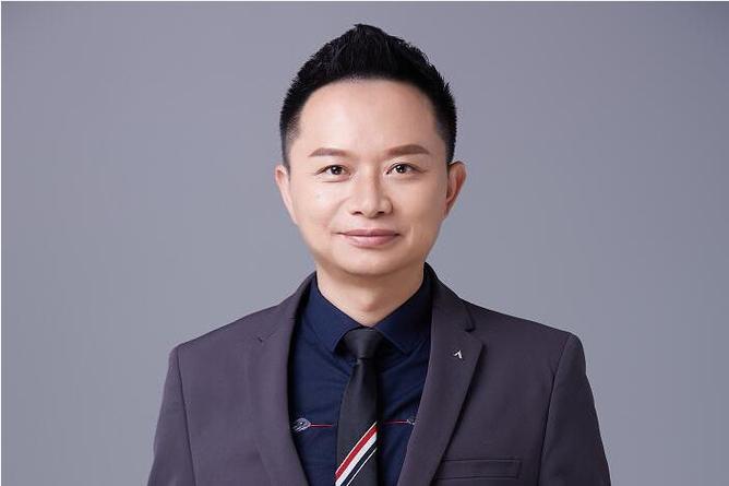 帮帮网创始人