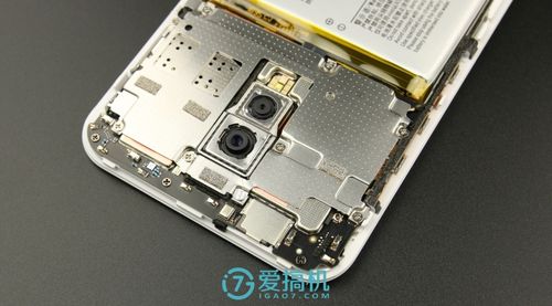 手机背面金属片怎么揭