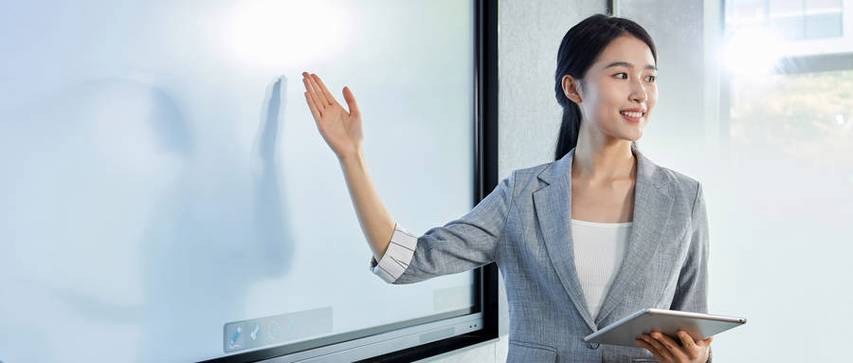 别人给你拍照时眼睛看哪里图标