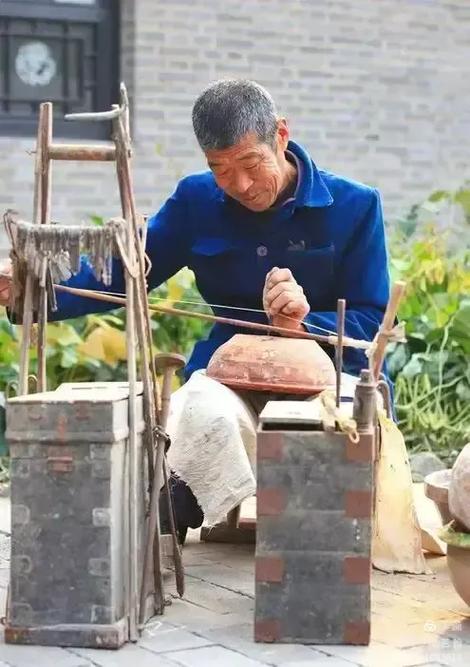 两个瓷碗扣一起扯不出来