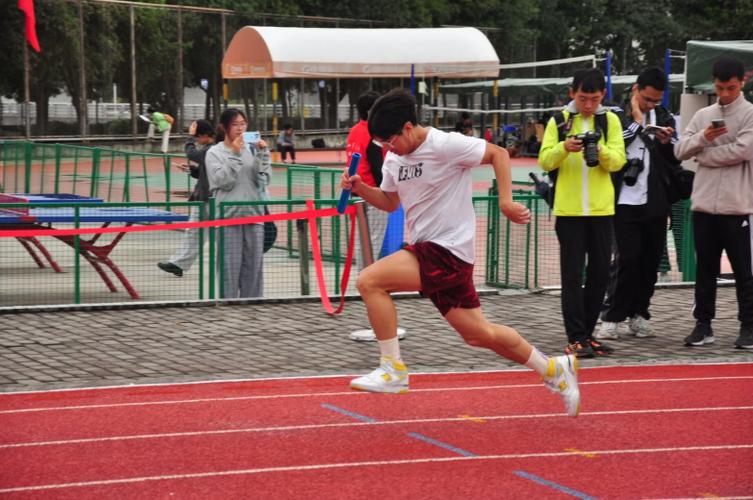 四川大学校运会记录