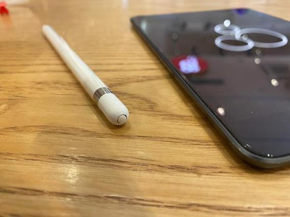 二代pencil一直吸附着没电了