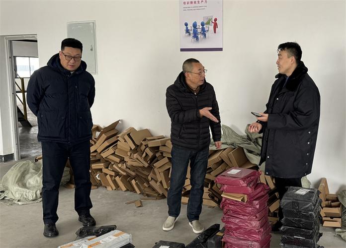 专卖战线同志