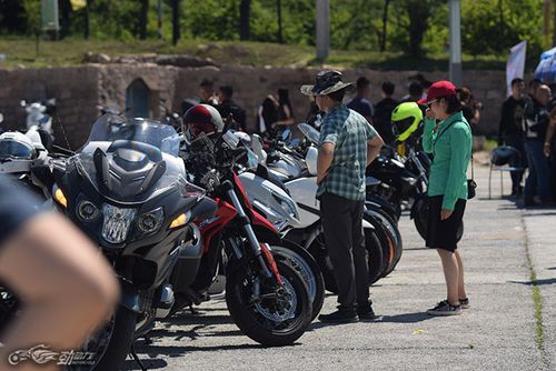 摩托车车友会