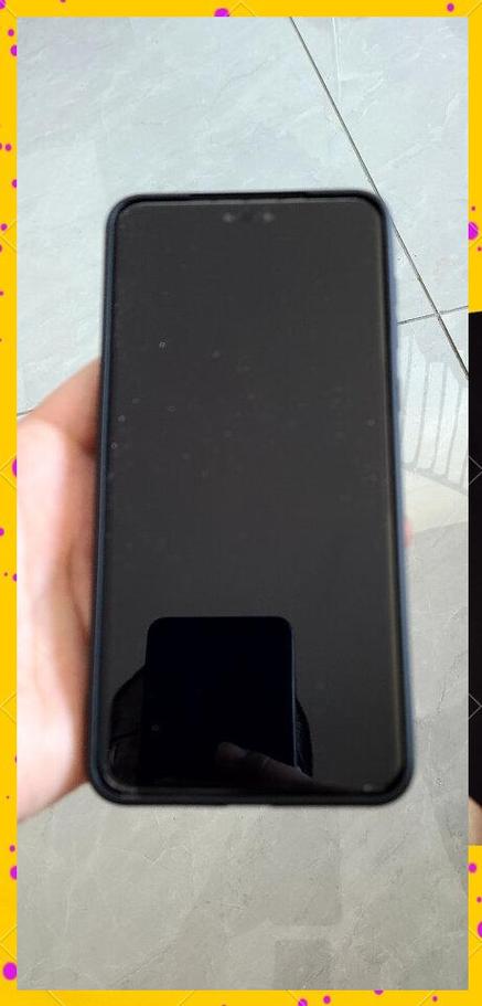 全屏钢化膜容易进灰
