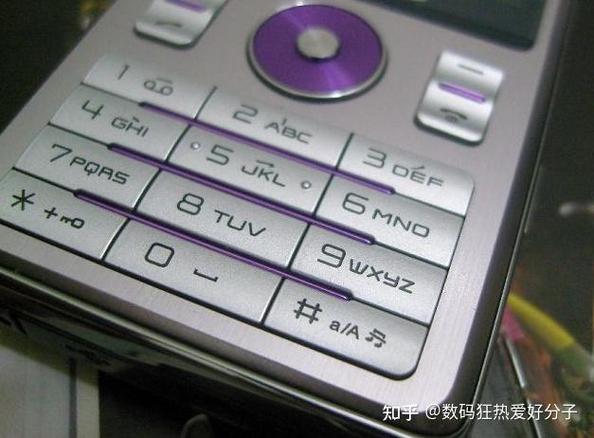 手机屏幕变黑了但是触屏完好