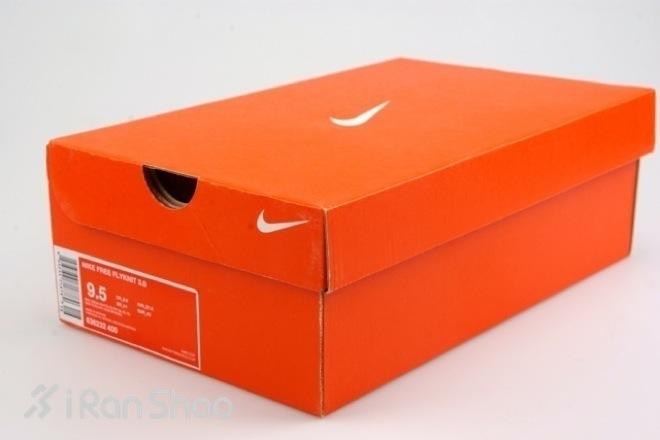 nike鞋盒照片