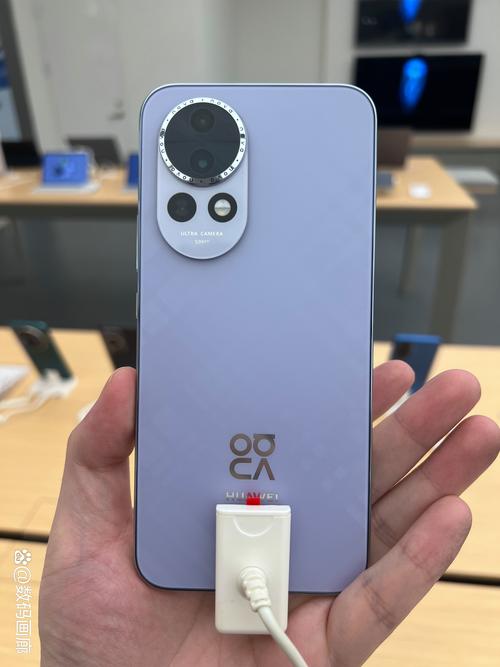 华为手机闪光灯是蓝色的