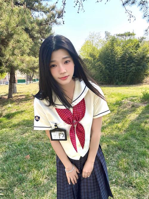 14岁女装大佬上学