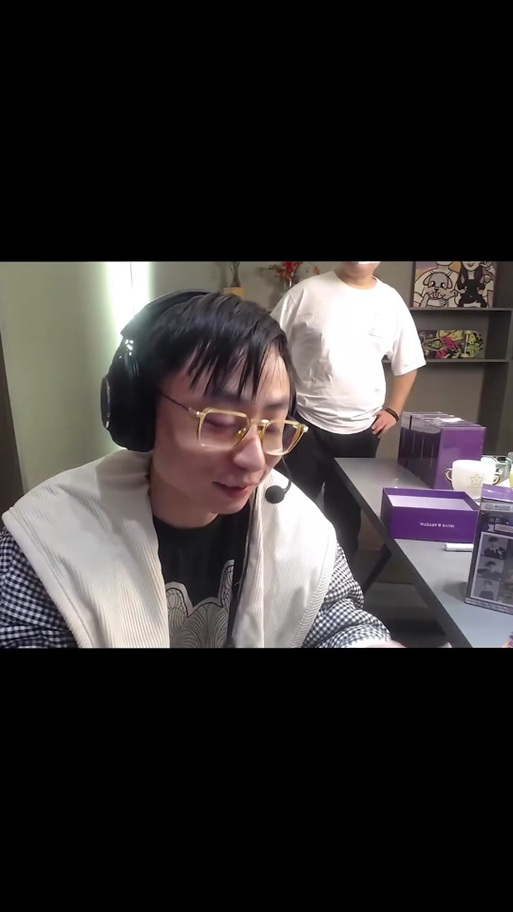 水晶哥多大了