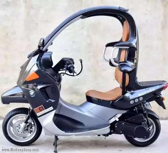 合法带棚摩托车
