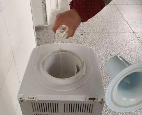 自己在家怎么清洗饮水机
