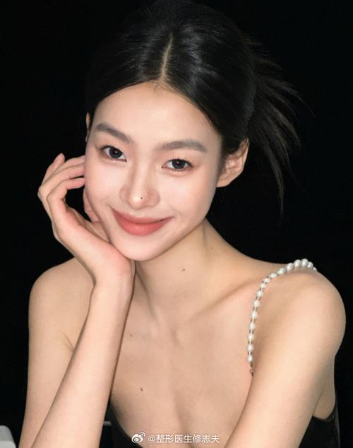 单眼皮模特高级脸