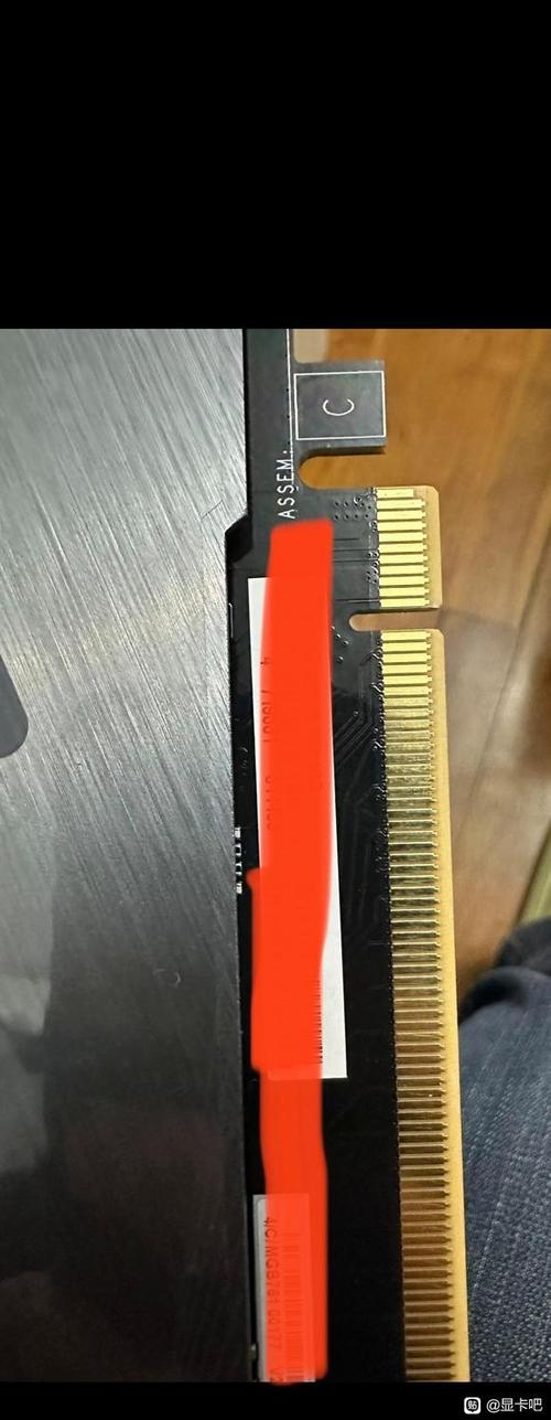 显卡上面的金手指