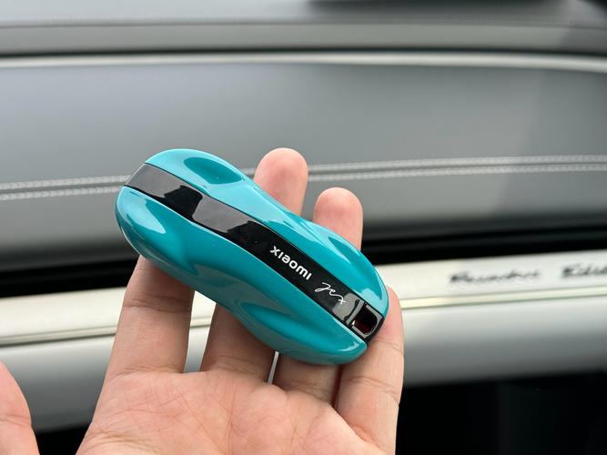 小米智能锁应急钥匙拔不出来