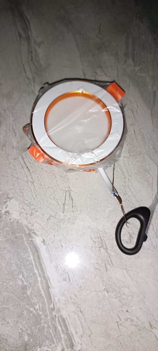 开灯灯泡闪一下就不亮了缩略图