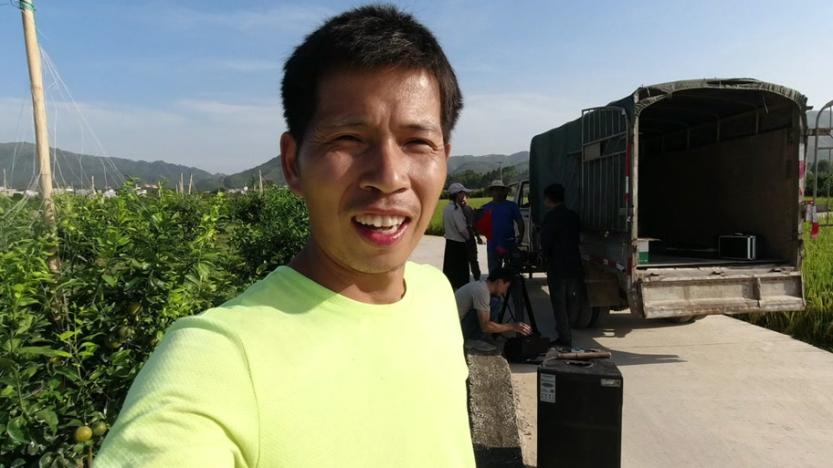 广西搞笑视频老六村