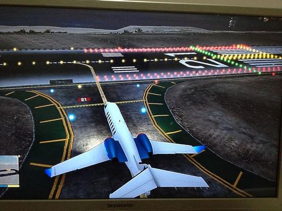 gta5飞机场怎么移动