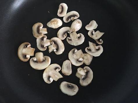 口蘑里面黑色绒毛怎么处理