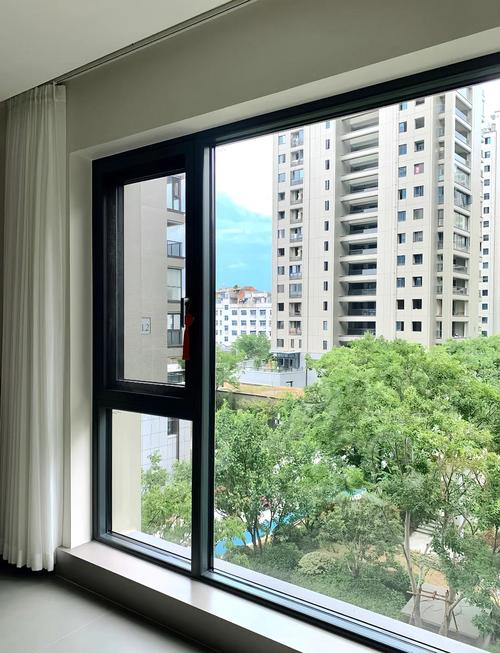 阳台落地门窗图片大全