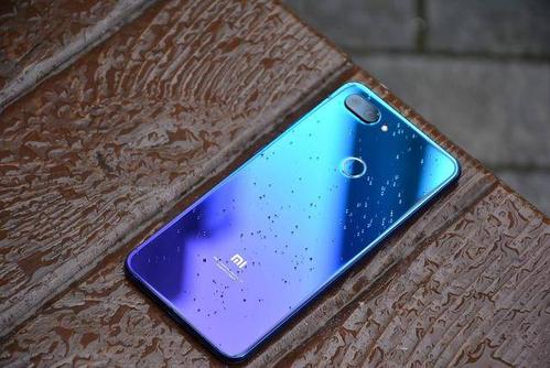小米8屏幕左边出现蓝色