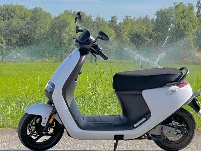 九号显示100电还是红灯