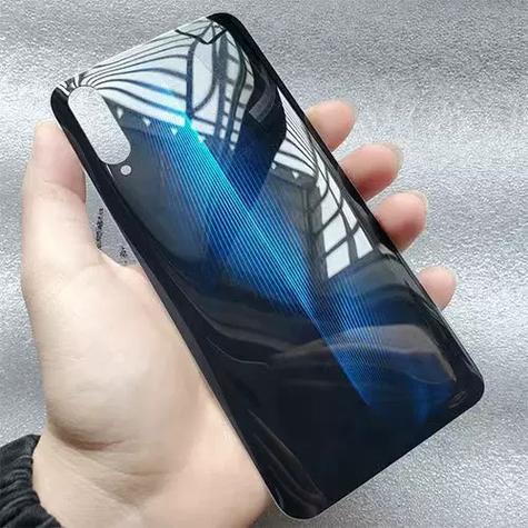 iqoopro后盖是玻璃的吗