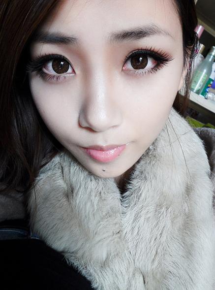 女人电眼