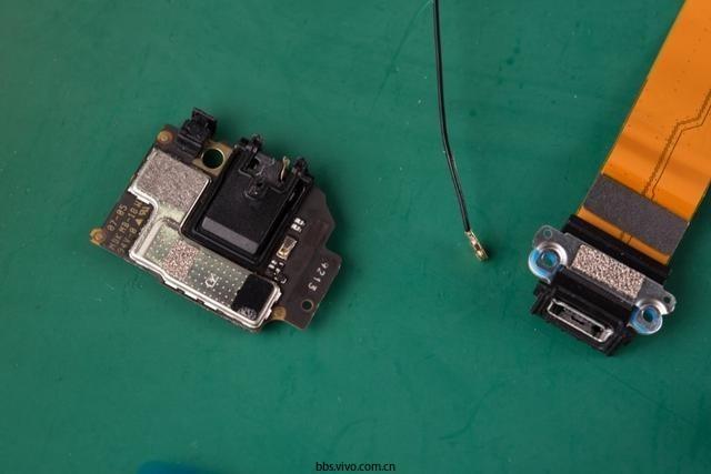 vivo9屏幕摔坏维修价格缩略图