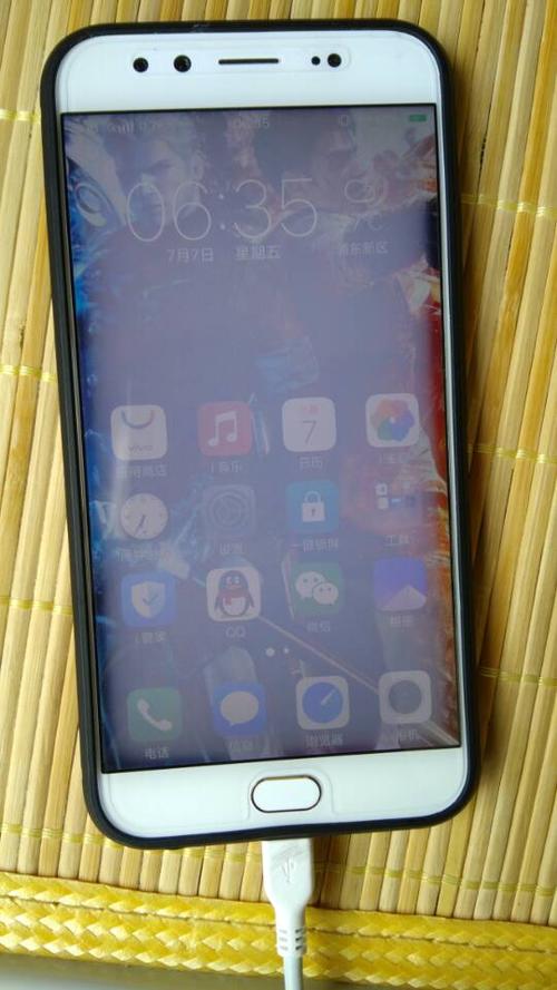 苹果7更新13系统白屏了