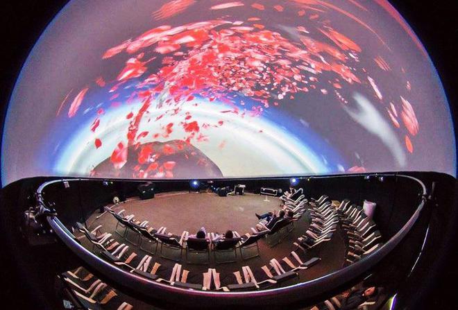 看电影刷黑科技