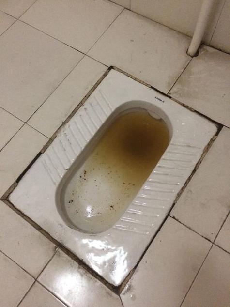 蹲坑彻底堵死水满