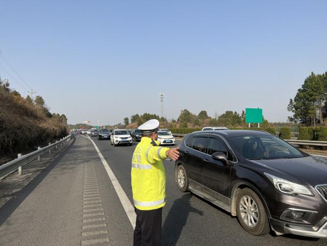 高速交警