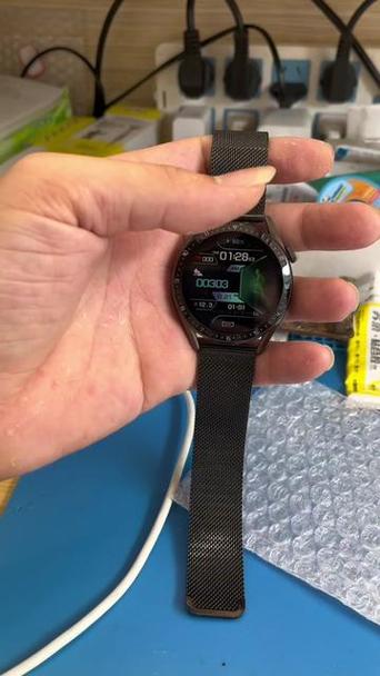 突然出现旋转表冠来解锁