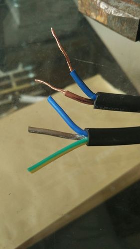 蓝色线棕色线黄绿线怎么接缩略图
