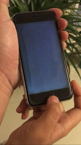手机屏幕灰屏什么情况