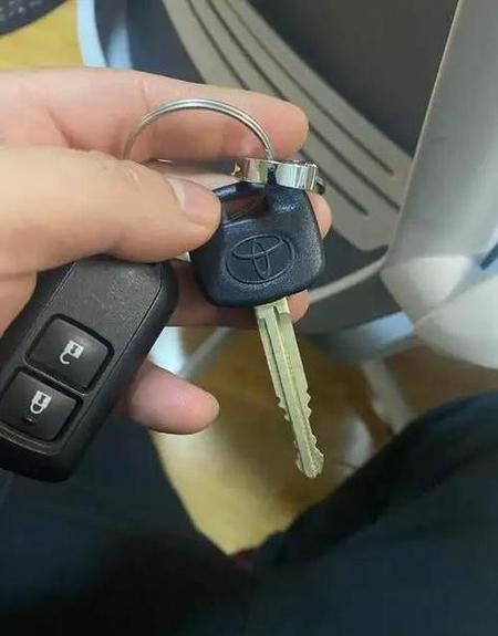 没有钥匙的锁能配钥匙吗游戏截图