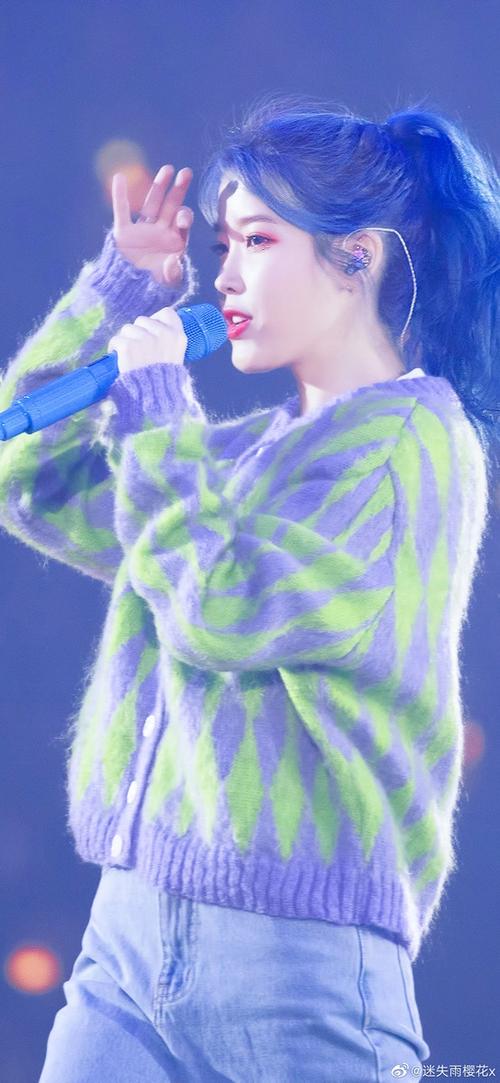 blue和李知恩