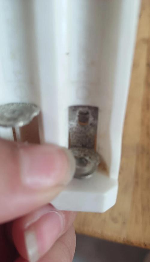 充电器里面流出液体