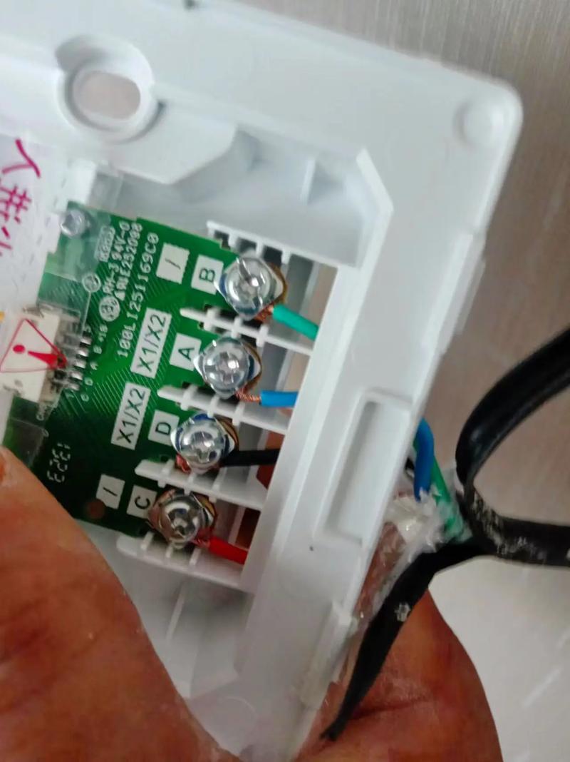 美的风管机控制面板接线图