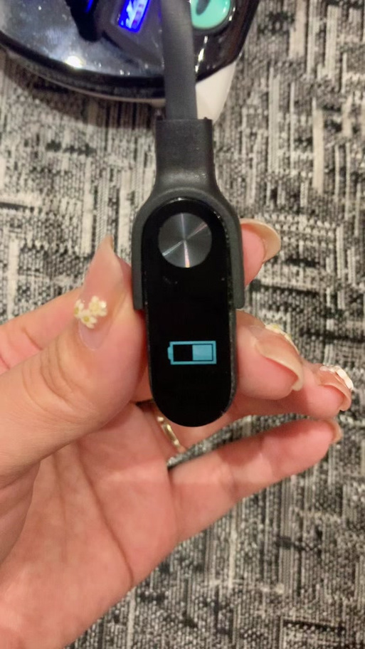 小米手环一直震动不停