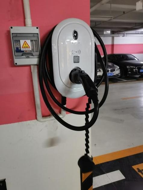 汽车充电桩亮红灯是什么问题缩略图