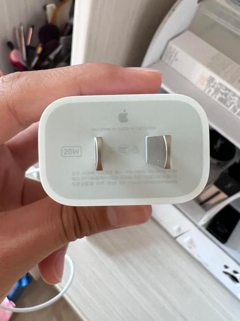 苹果11充电口接触不良修多少钱缩略图
