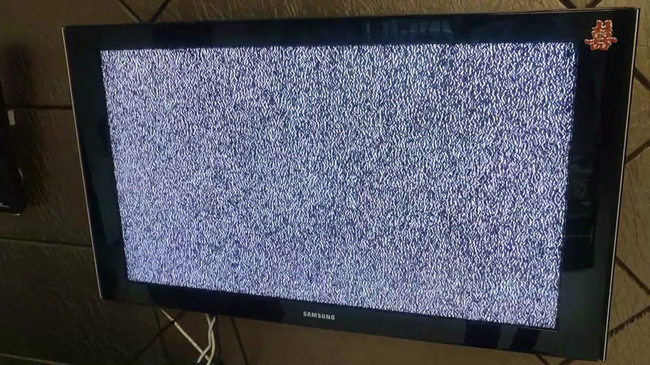 杂牌电视按键不小心锁住了图标