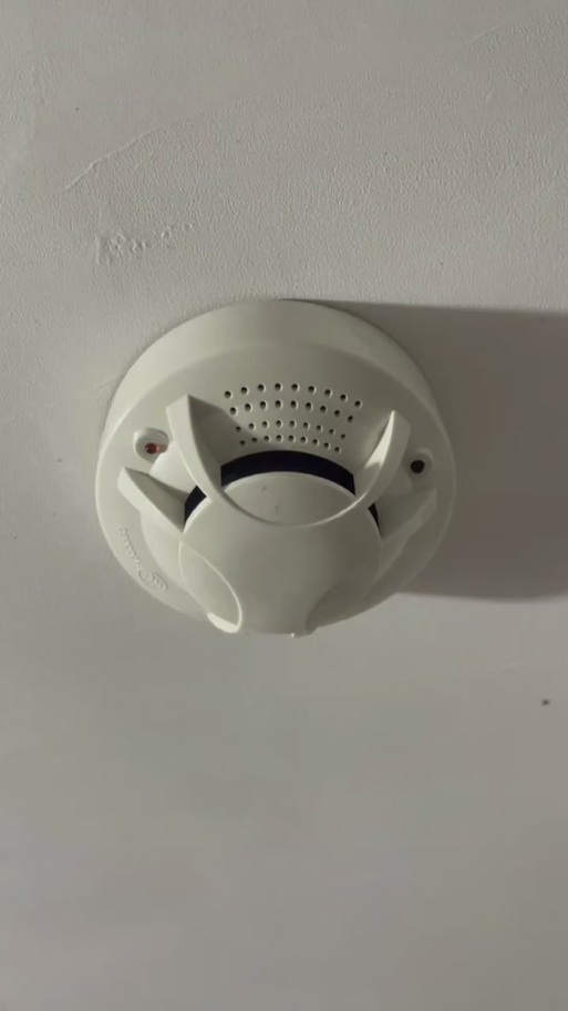 烟雾报警器一直响怎么回事