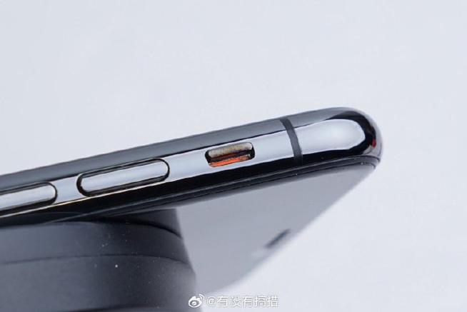 手机边框缝隙进灰了怎么清理