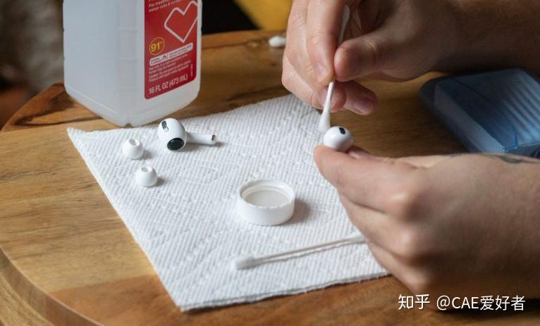 耳机上的脏东西怎么清理