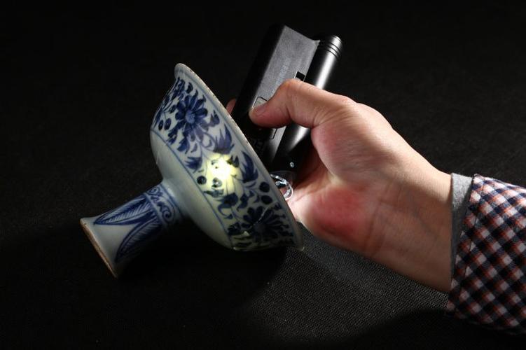 照玉石专用手电截图