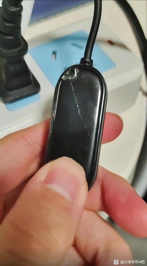 小米手环4一直振动不开机