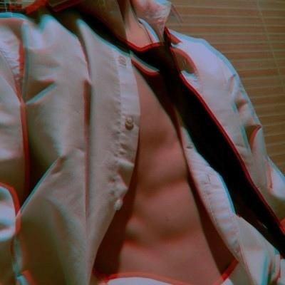 很帅男生腹肌的照片